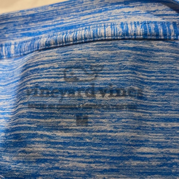 Vineyard Vines Graphic Performance Short Sleeve T-Shirt- Medium - Picture 4 of 4
